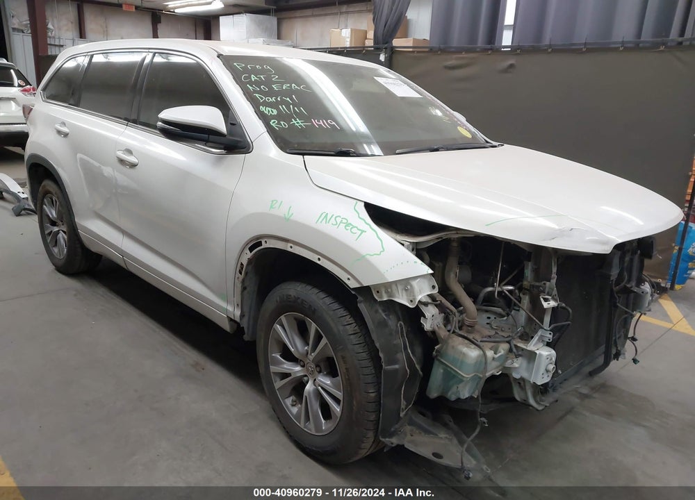 2014 TOYOTA HIGHLANDER LE PLUS V6 VIN: 5TDZKRFH9ES018097