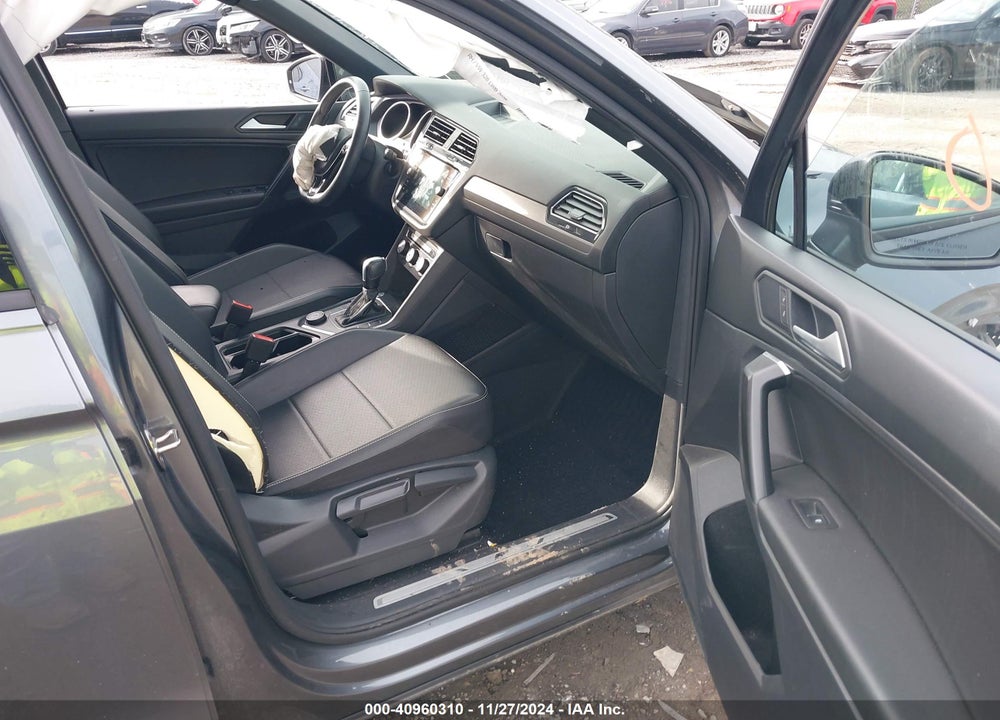 2021 VOLKSWAGEN TIGUAN 2.0T SE/2.0T SE R-LINE BLACK/2.0T SEL VIN: 3VV2B7AX8MM115683