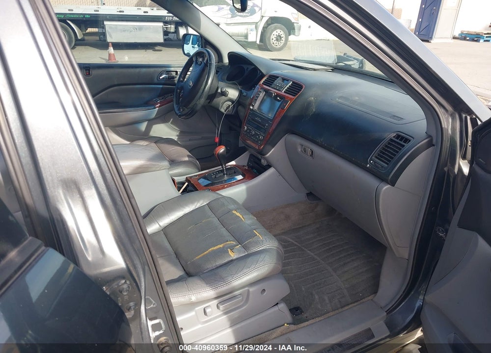 2005 ACURA MDX VIN: 2HNYD18995H518900