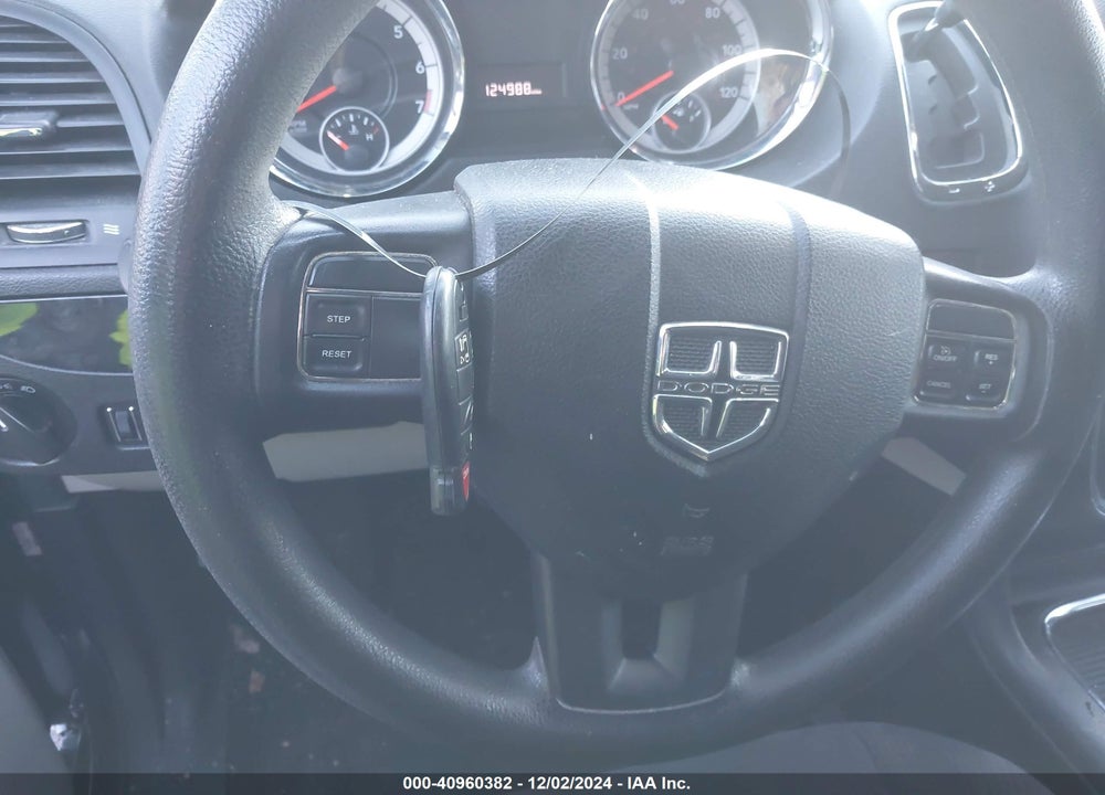 2012 DODGE GRAND CARAVAN SXT VIN: 2C4RDGCG2CR196403