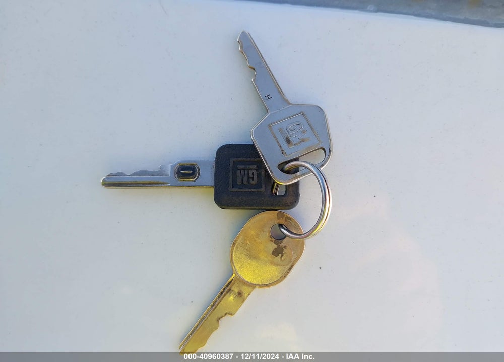 2000 CHEVROLET LUMINA VIN: 2G1WL52J0Y1185387