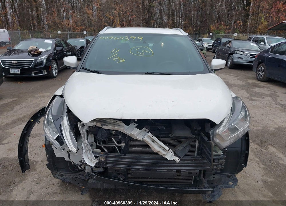2018 NISSAN KICKS SV VIN: 3N1CP5CU5JL546532