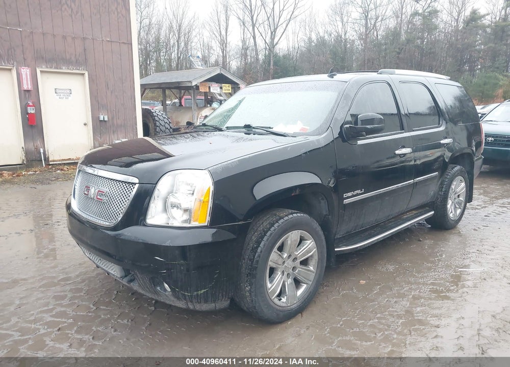 2011 GMC YUKON DENALI VIN: 1GKS2EEF9BR242303
