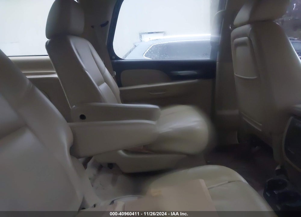 2011 GMC YUKON DENALI VIN: 1GKS2EEF9BR242303