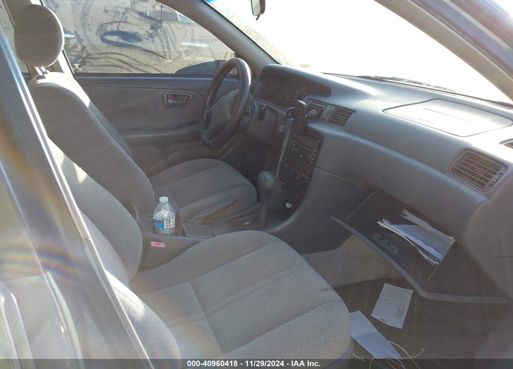 2001 TOYOTA CAMRY LE V6 VIN: 4T1BF22K61U971768