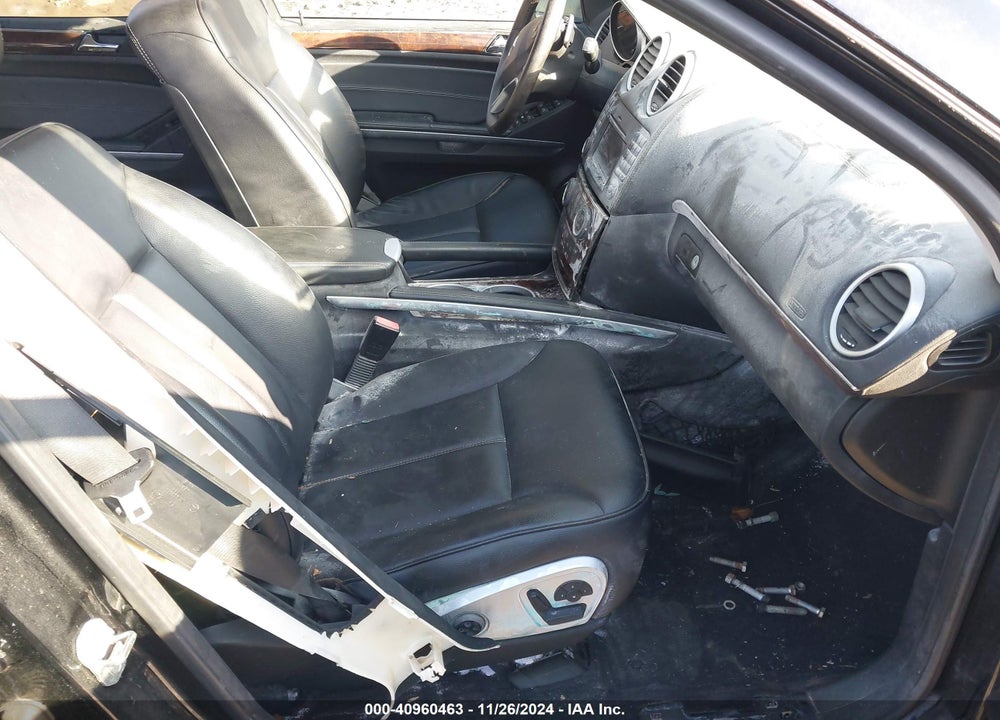2011 MERCEDES-BENZ GL 450 4MATIC VIN: 4JGBF7BE1BA640073