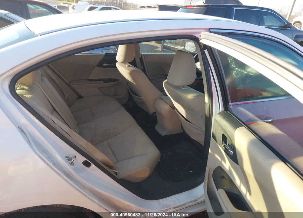 2015 HONDA ACCORD LX VIN: 1HGCR2F39FA135319