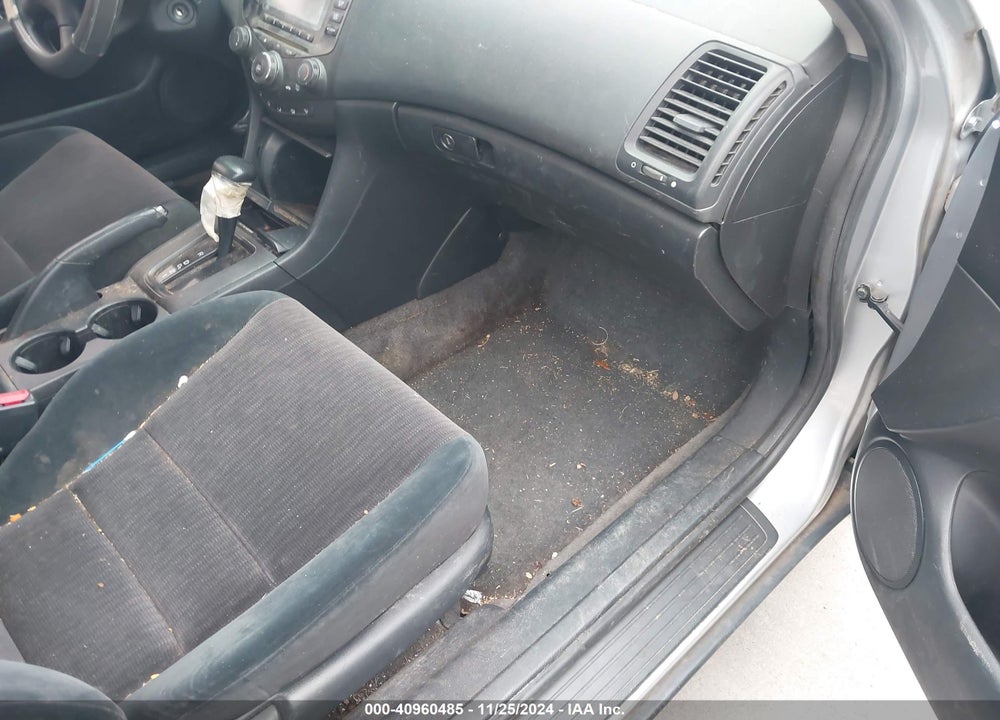 2003 HONDA ACCORD 2.4 LX VIN: 3HGCM56373G707906