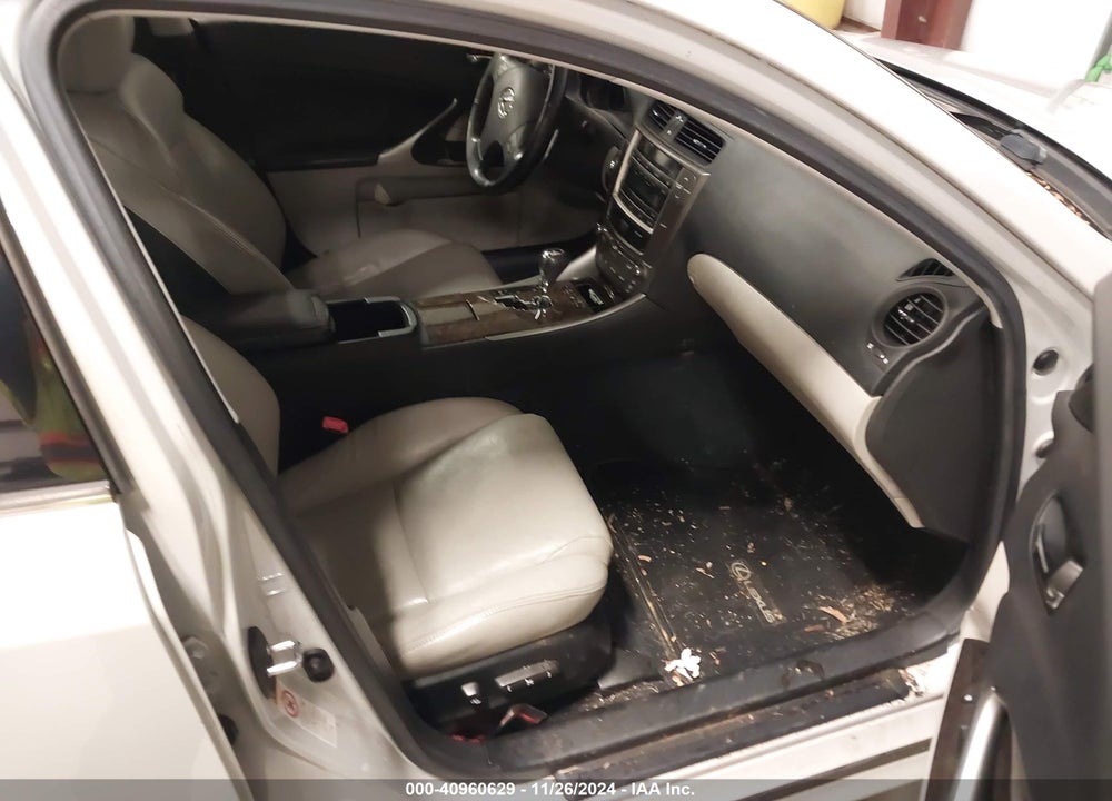 2009 LEXUS IS 250 VIN: JTHCK262992028763
