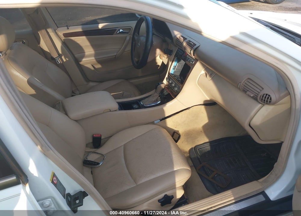 2004 MERCEDES-BENZ C 240 4MATIC VIN: WDBRF81J64F550512
