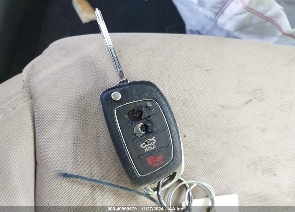 2016 HYUNDAI SONATA SE VIN: 5NPE24AF2GH311484