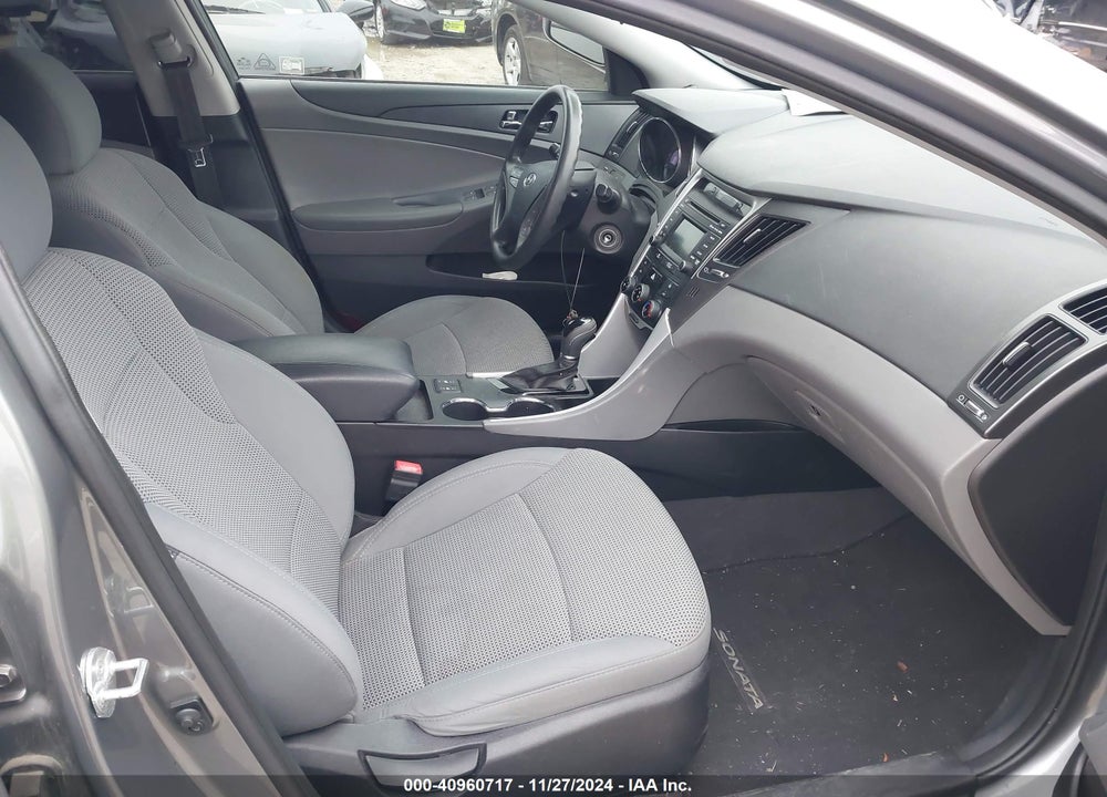 2014 HYUNDAI SONATA GLS VIN: 5NPEB4AC5EH936545