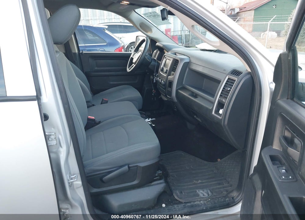 2014 RAM 1500 EXPRESS VIN: 1C6RR7KT2ES400142