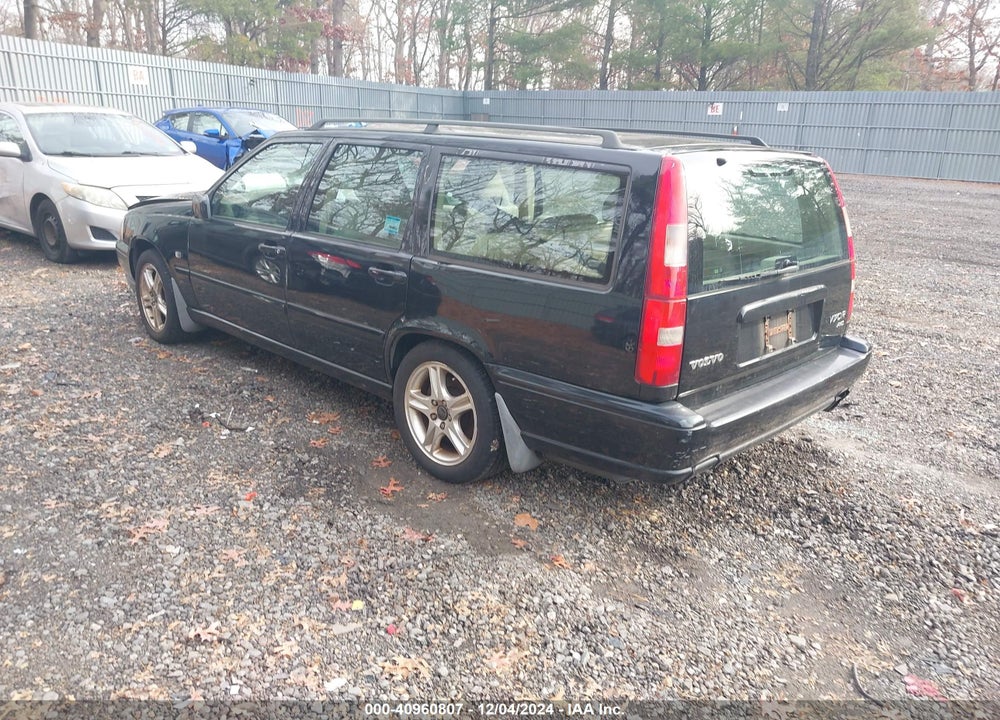 1999 VOLVO V70 R VIN: YV1LV62D6X2597925