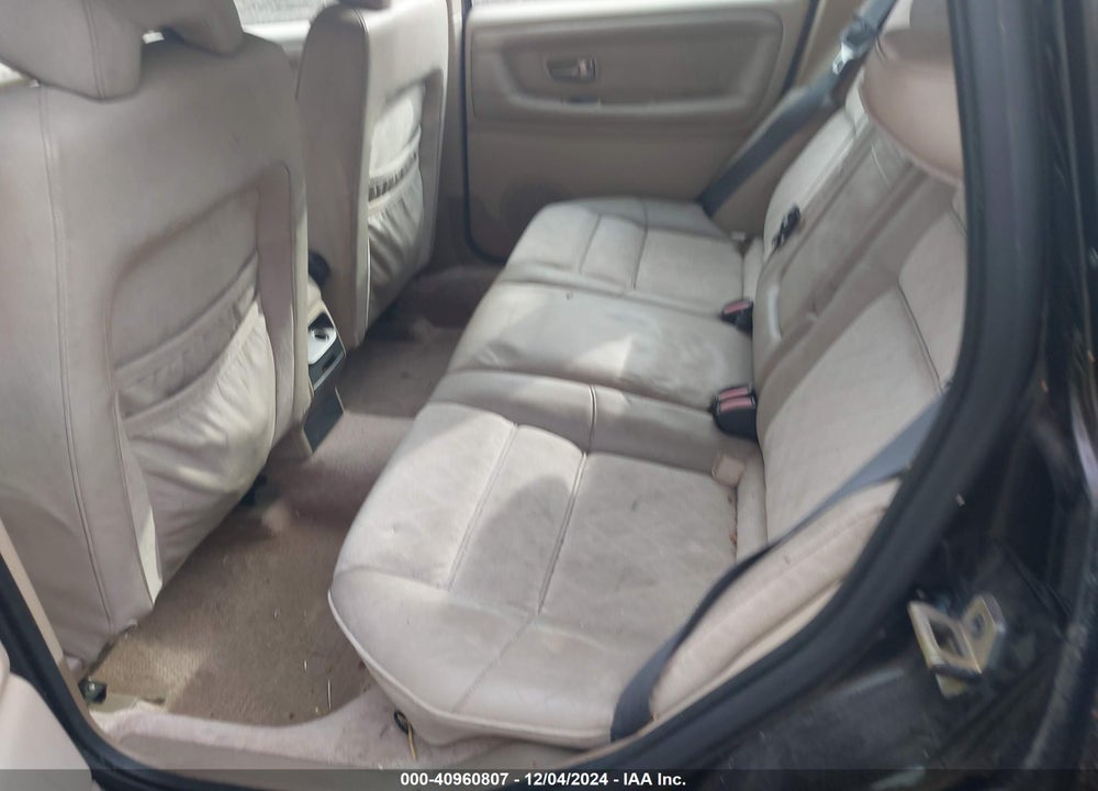 1999 VOLVO V70 R VIN: YV1LV62D6X2597925