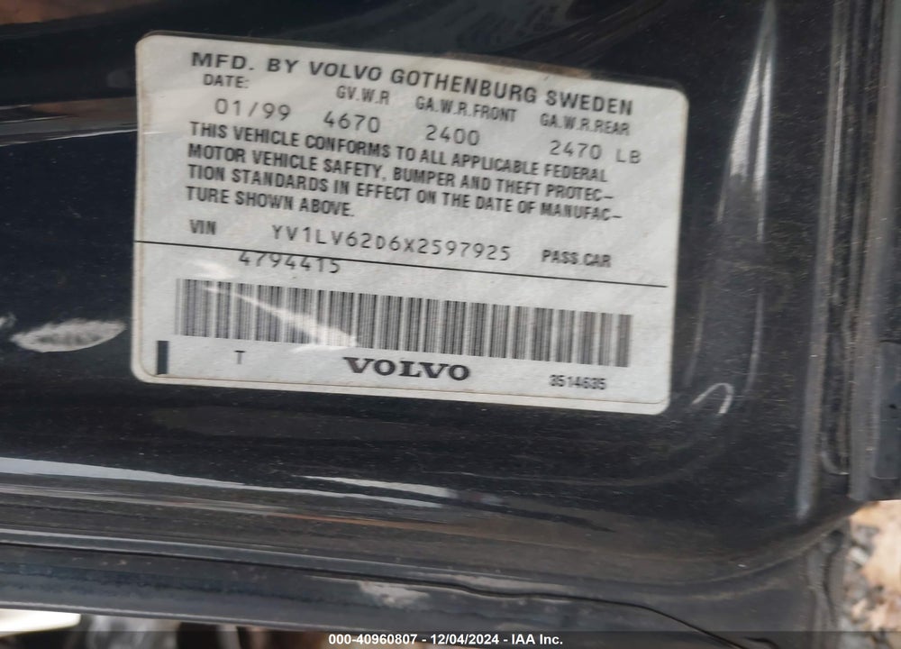 1999 VOLVO V70 R VIN: YV1LV62D6X2597925