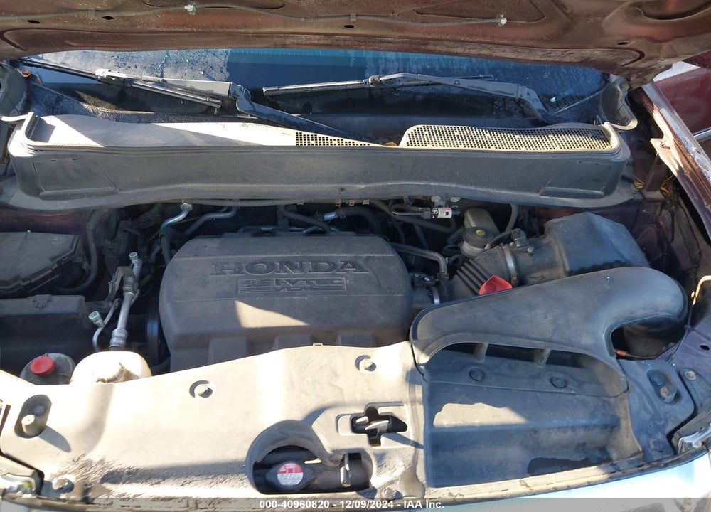 2011 HONDA PILOT TOURING VIN: 5FNYF4H96BB087483