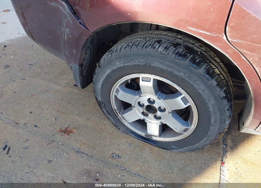 2011 HONDA PILOT TOURING VIN: 5FNYF4H96BB087483