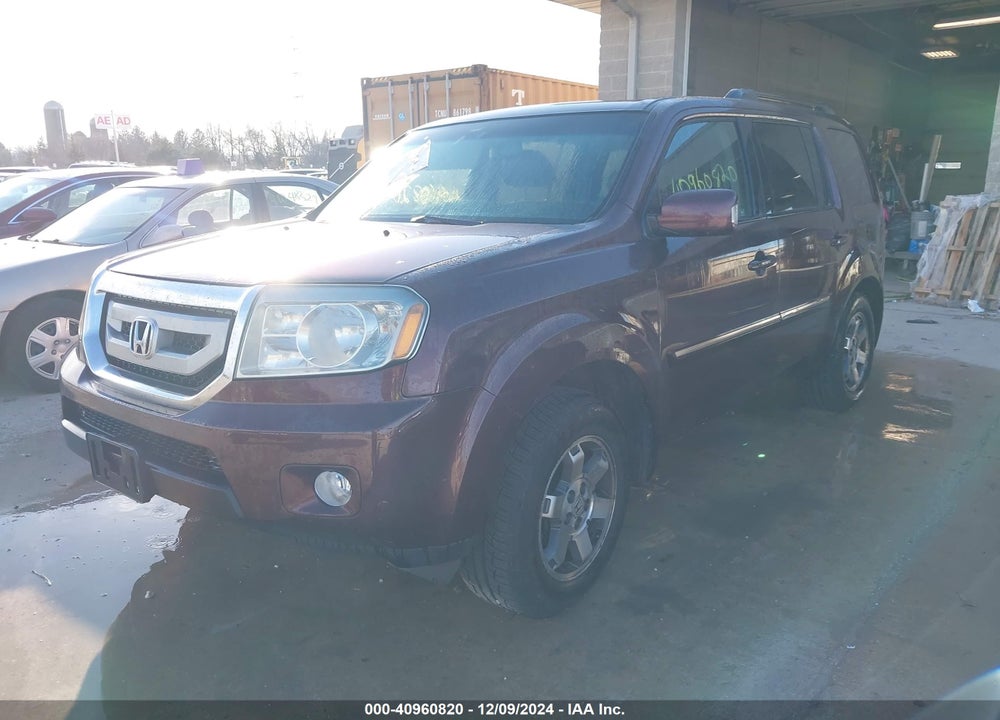 2011 HONDA PILOT TOURING VIN: 5FNYF4H96BB087483