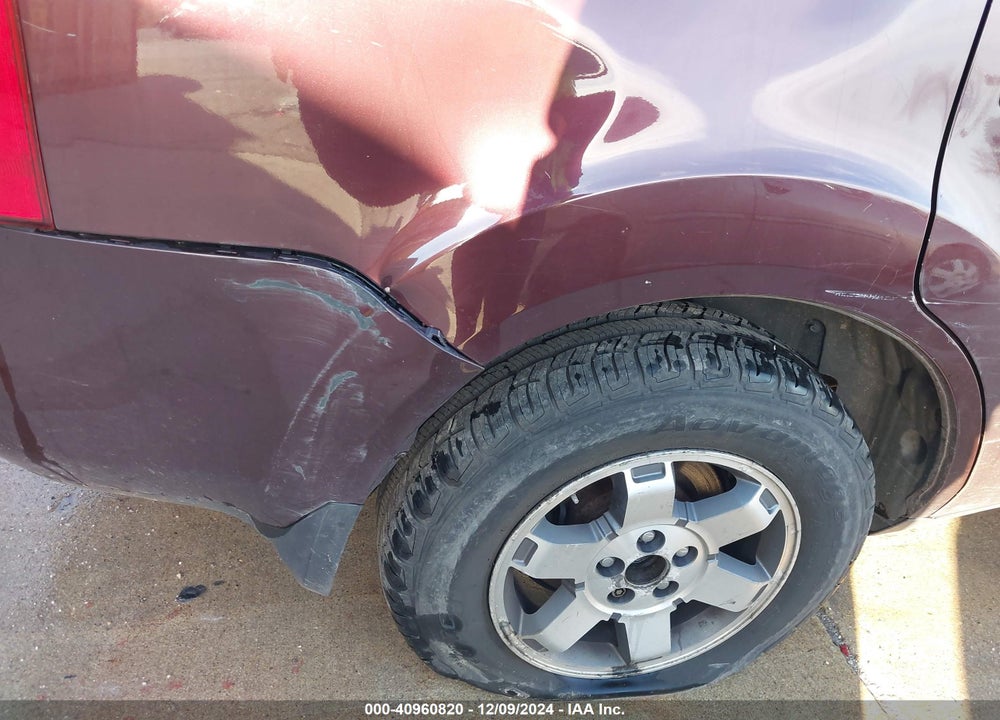 2011 HONDA PILOT TOURING VIN: 5FNYF4H96BB087483