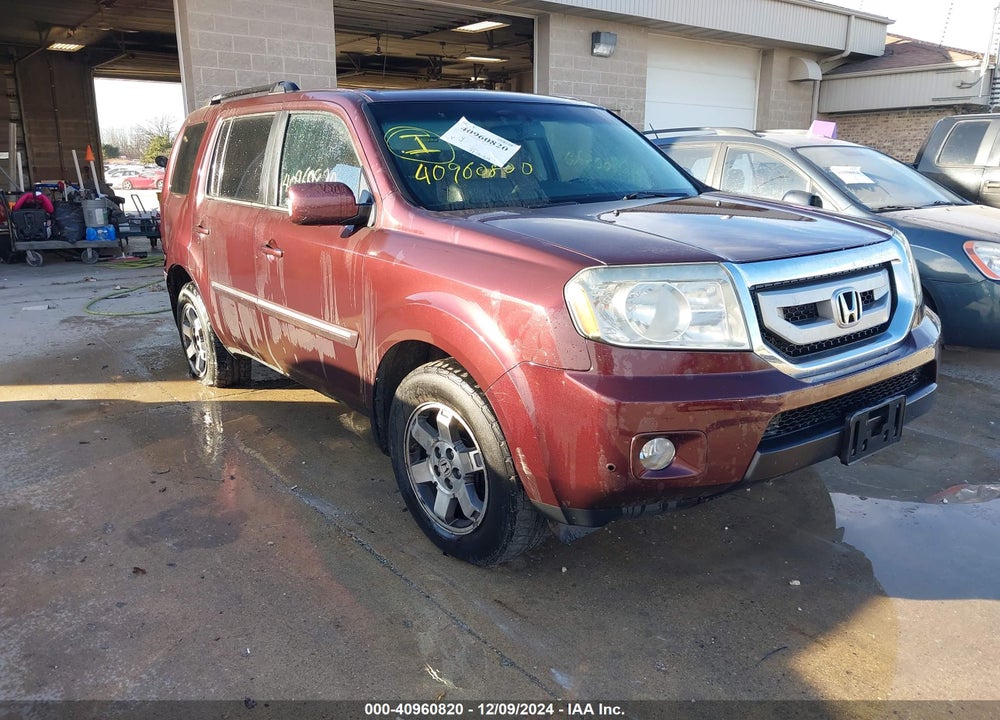 2011 HONDA PILOT TOURING VIN: 5FNYF4H96BB087483