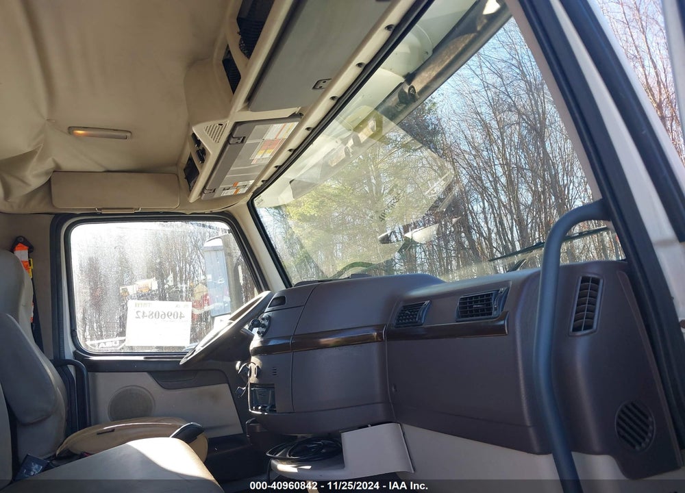 2014 VOLVO VN VNL VIN: 4V4NC9EH8EN171416