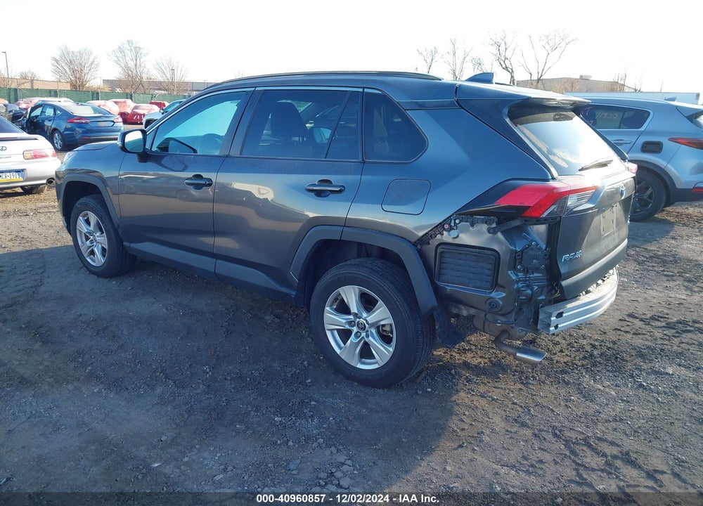 2021 TOYOTA RAV4 XLE VIN: 2T3P1RFV7MW193042