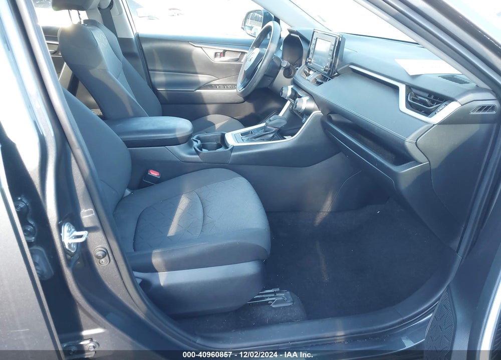 2021 TOYOTA RAV4 XLE VIN: 2T3P1RFV7MW193042
