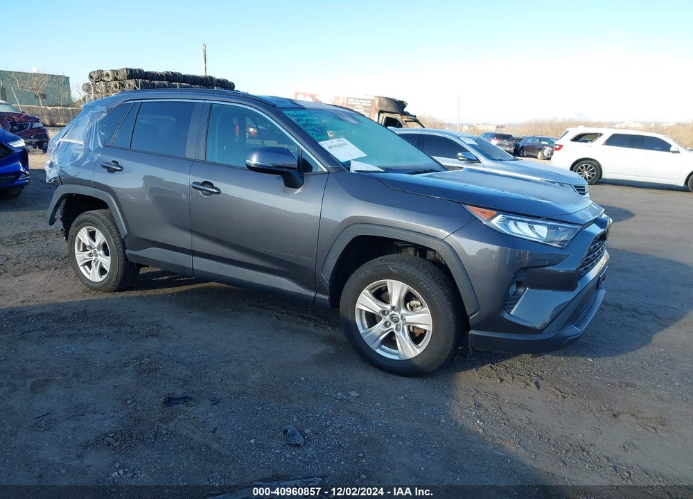 2021 TOYOTA RAV4 XLE VIN: 2T3P1RFV7MW193042