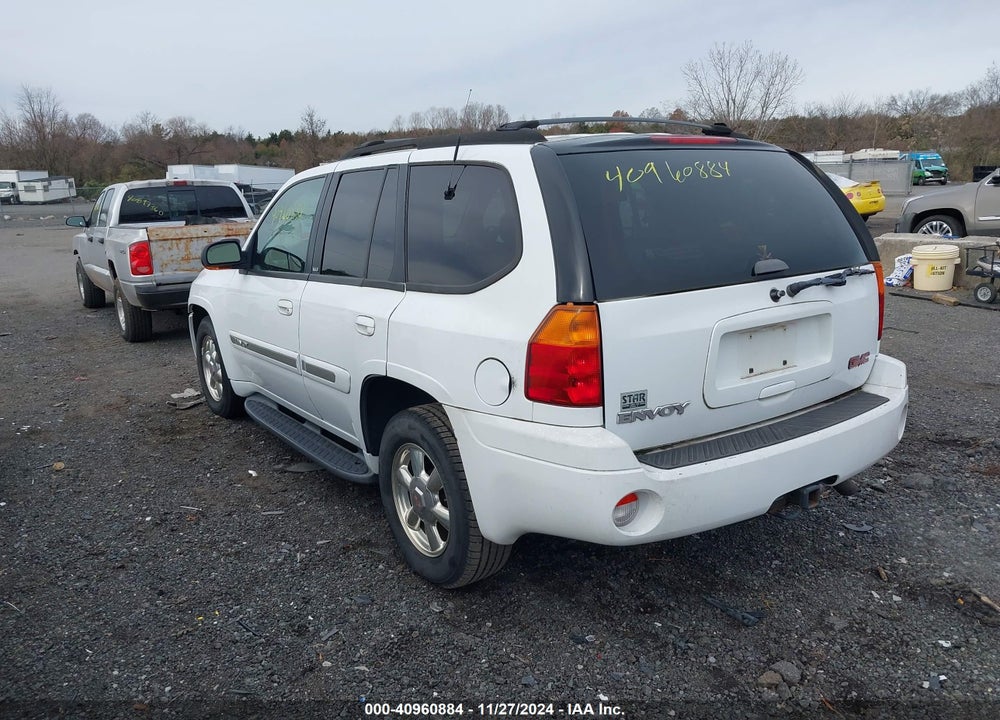 2002 GMC ENVOY SLT VIN: 1GKDT13S322200152