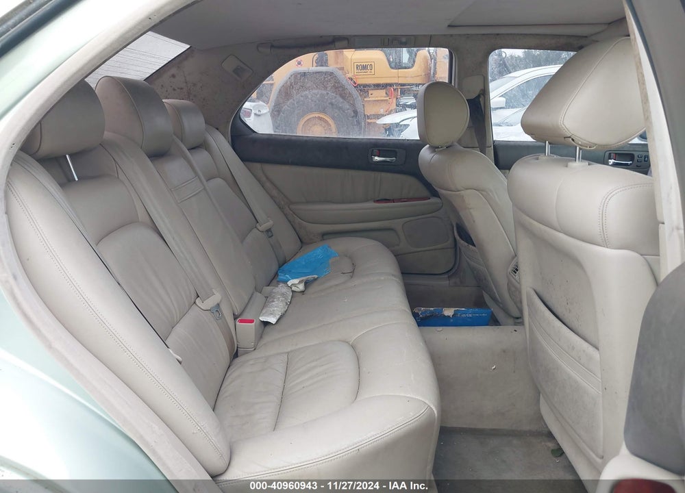 1998 LEXUS LS 400 VIN: JT8BH28F1W0130110