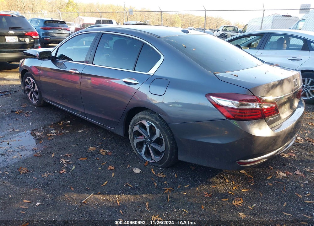 2017 HONDA ACCORD VIN: 1HGCR2F78HA220156