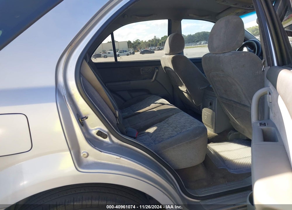 2007 KIA SORENTO LX VIN: KNDJD736375727874