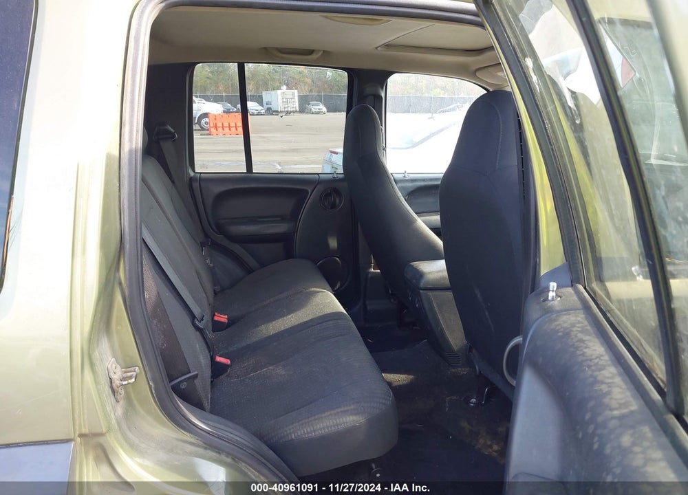 2004 JEEP LIBERTY SPORT VIN: 1J4GL48K24W157755