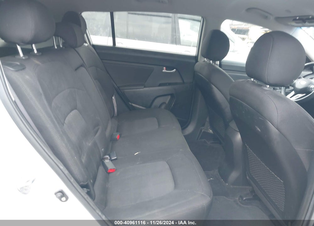 2011 KIA SPORTAGE LX VIN: KNDPBCA23B7074940