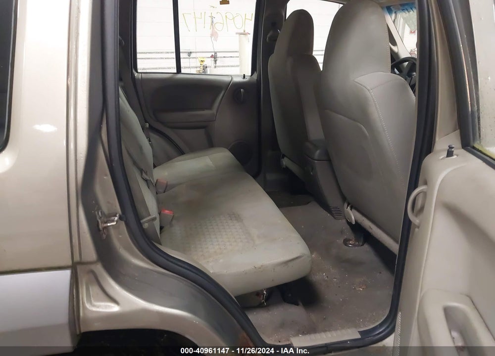 2007 JEEP LIBERTY SPORT VIN: 1J4GL48KX7W711080