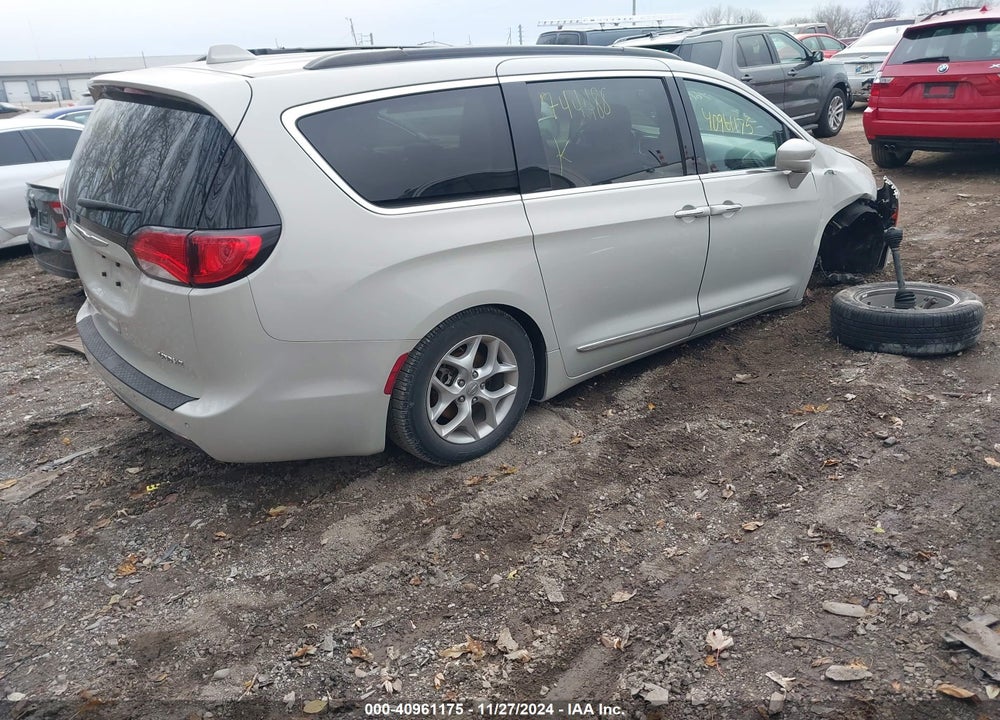 2017 CHRYSLER PACIFICA TOURING L VIN: 2C4RC1BG1HR744884