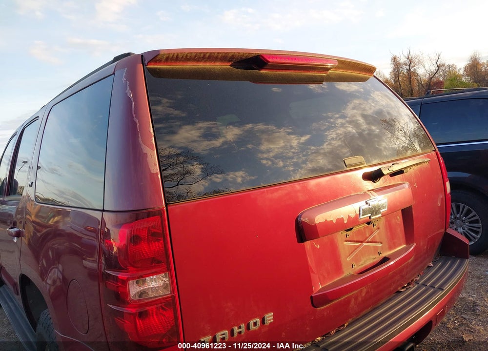 2007 CHEVROLET TAHOE LT VIN: 1GNFK13077J121884