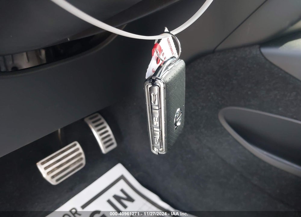 2019 VOLVO XC40 T5 R-DESIGN VIN: YV4162UM7K2140627