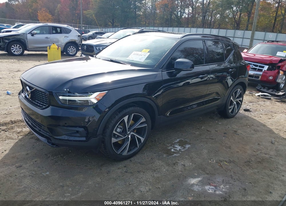2019 VOLVO XC40 T5 R-DESIGN VIN: YV4162UM7K2140627