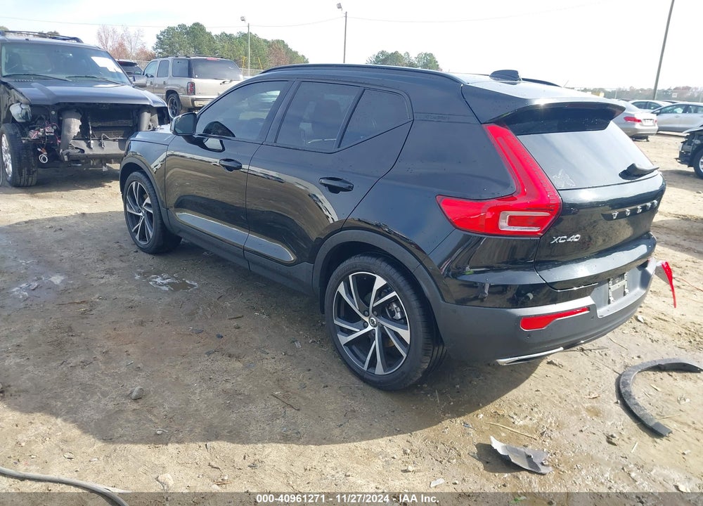 2019 VOLVO XC40 T5 R-DESIGN VIN: YV4162UM7K2140627