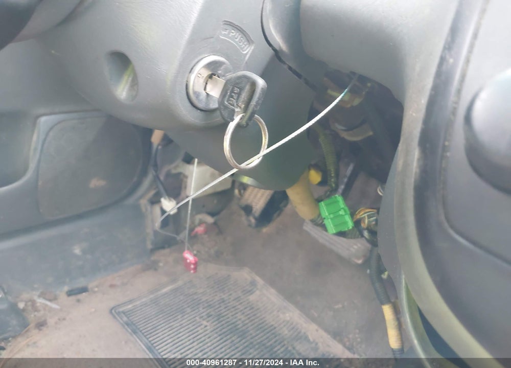 2000 HONDA CIVIC LX VIN: 1HGEJ6677YL054109