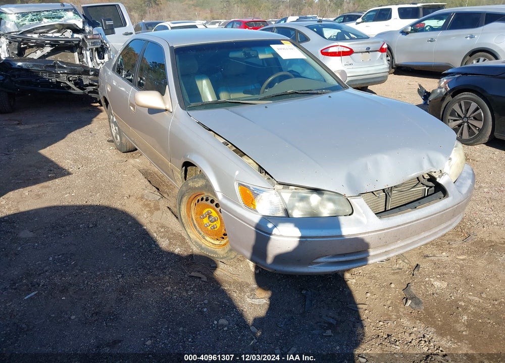 2000 TOYOTA CAMRY LE VIN: 4T1BG22K3YU658281