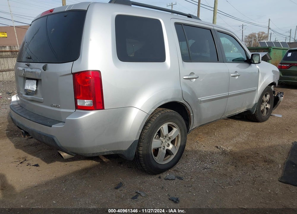 2011 HONDA PILOT EX-L VIN: 5FNYF4H50BB068358