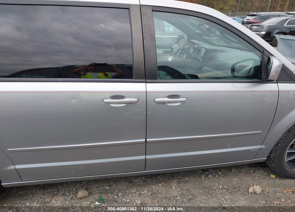 2016 DODGE GRAND CARAVAN R/T VIN: 2C4RDGEGXGR118373