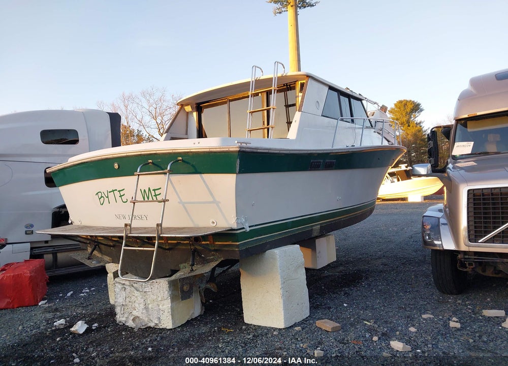 1984 SILVERTON BOAT VIN: STN31065M84C31C
