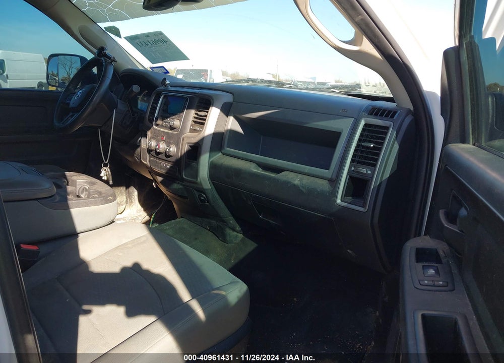 2018 RAM 2500 TRADESMAN 4X2 8' BOX VIN: 3C6UR4HL8JG340319