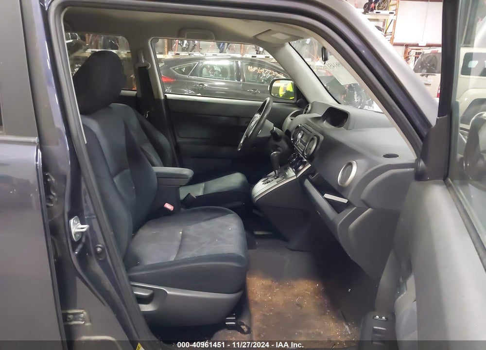 2011 SCION XB VIN: JTLZE4FE3B1138619