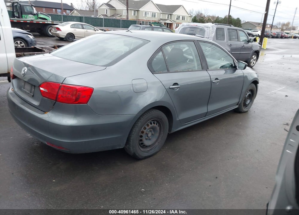 2013 VOLKSWAGEN JETTA 2.0L S VIN: 3VW2K7AJXDM225092