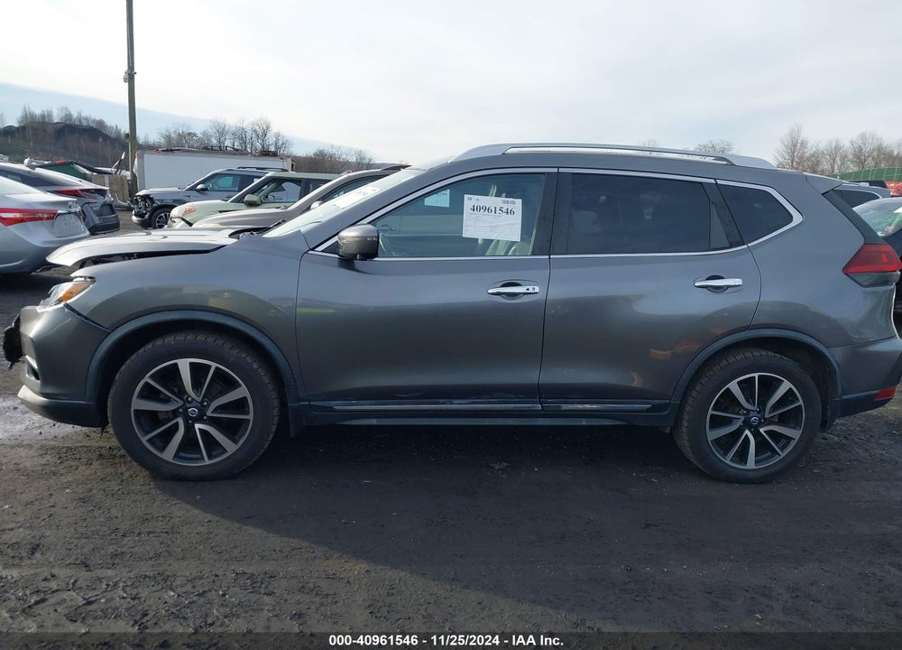 2018 NISSAN ROGUE SL VIN: JN8AT2MV9JW329621